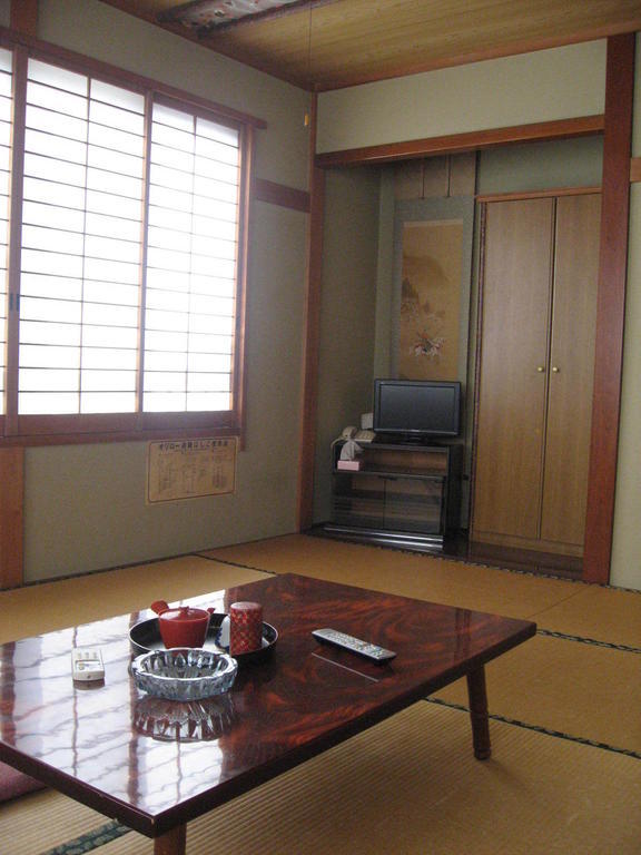 Ryokan Ichifujiso 2*